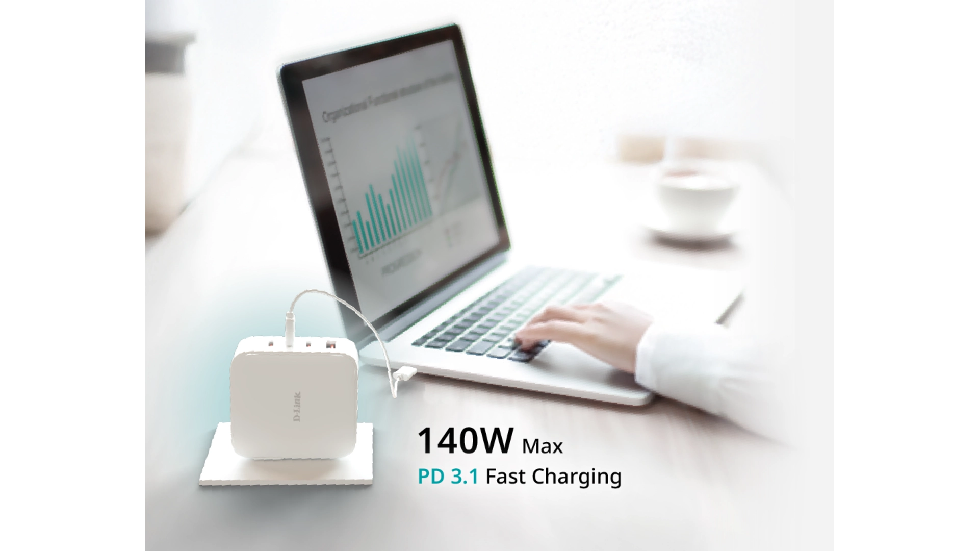 D-Link DCF-141/E - Chargeur GaN 140W, 3 ports USB-C et 1 port USB-A