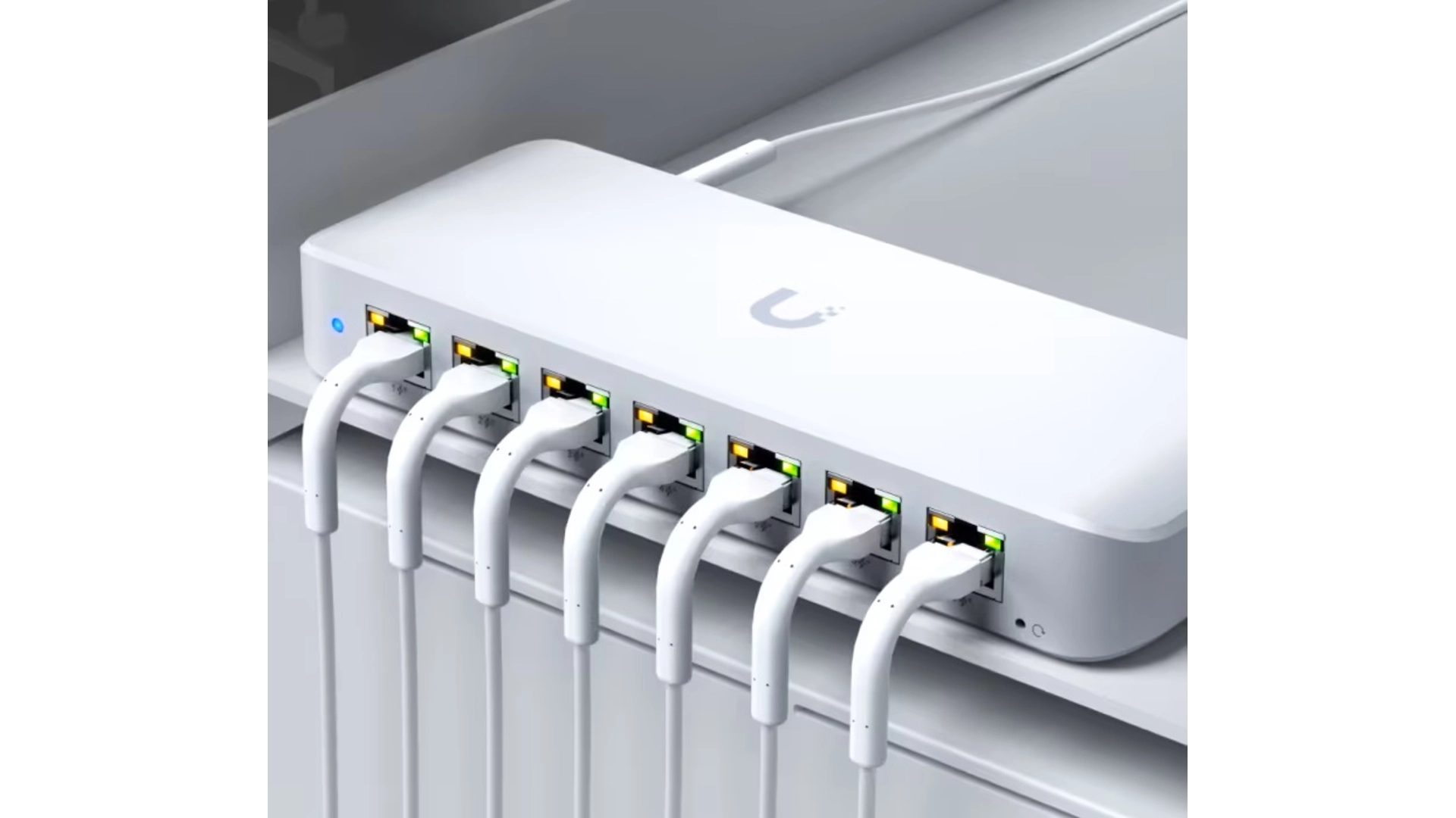 Ubiquiti USW-ULTRA-210W - Switch 7 ports GbE PoE 210W