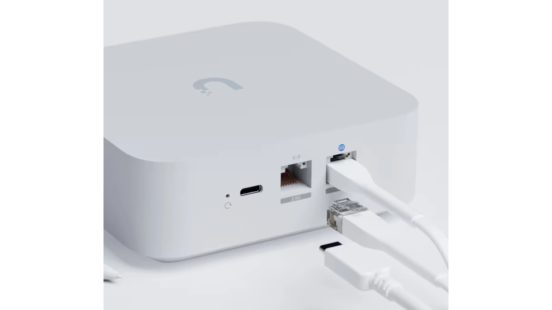 Ubiquiti UX7 - Passerelle WiFi 7 compacte 10G Cloud gratuit